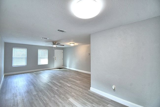 Image of 618 Booker Ave
