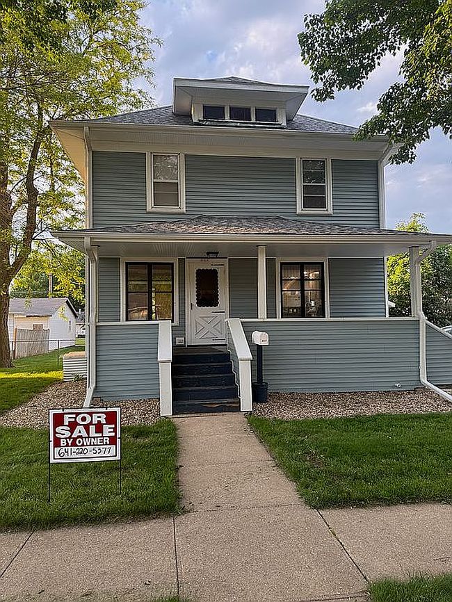 Photo of 927 Walnut St, Osage, IA
