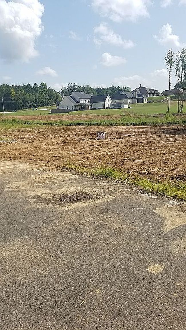 Preview of property located at 674 Byhalia Creek Farms Rd W