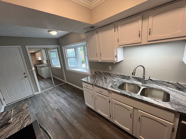 Image of 4961 Fairway Dr