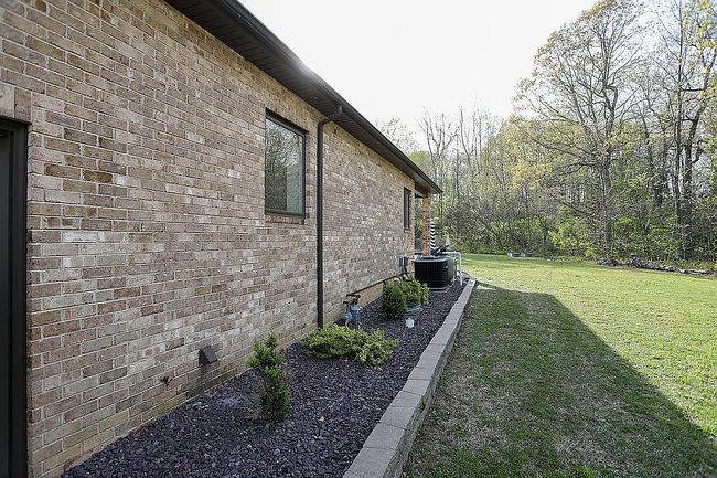 Image of 902 Jordan Ln