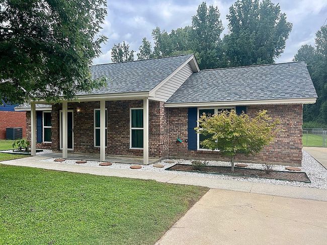 Photo of 896 Lower Kingston Rd