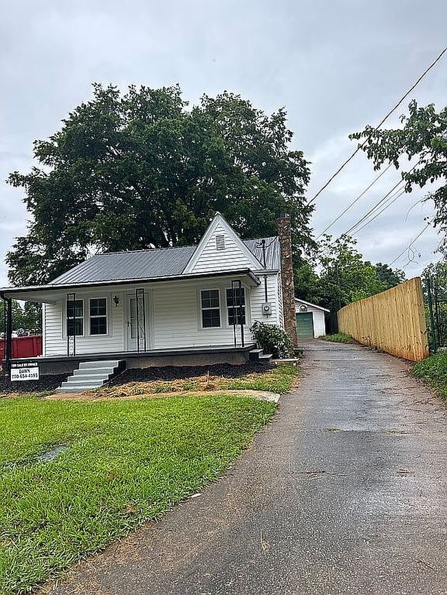 Image of 1220 Harmony St