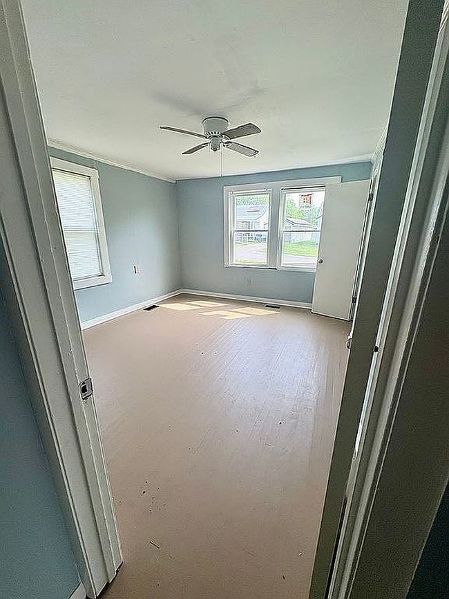 Additional photo 2 of property located at 109 Lloyd St