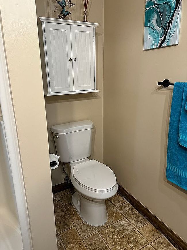 Photo of 10 Lakeview Cir, Canfield, OH