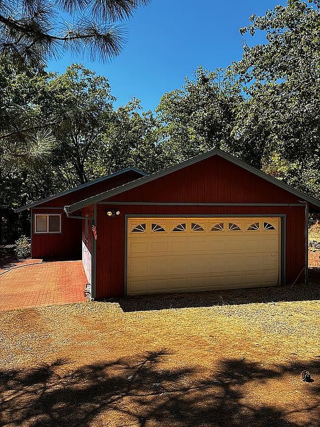 Photo of 4940 Papya Rd, Forest Ranch, CA