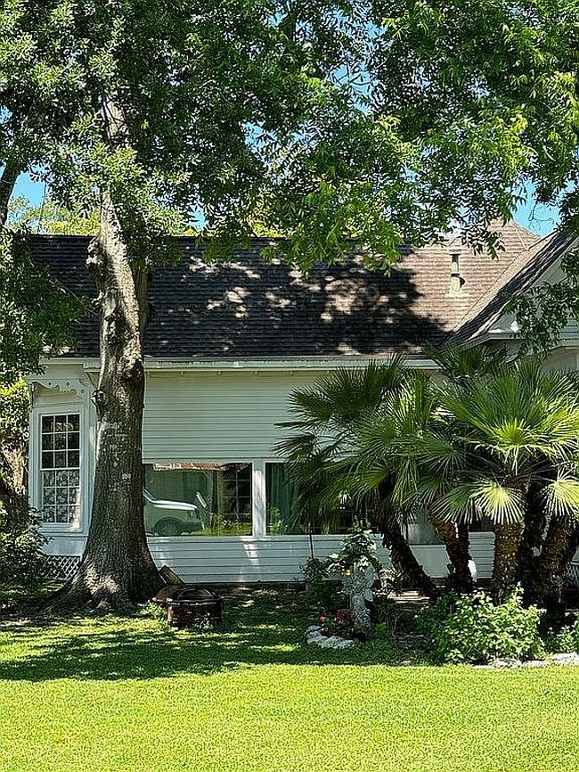 Image of 2421 Avenue G
