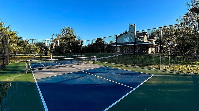 Image of 2433 Live Oak Rd