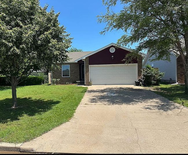 Photo of 2317 S Willard Ave, Joplin, MO