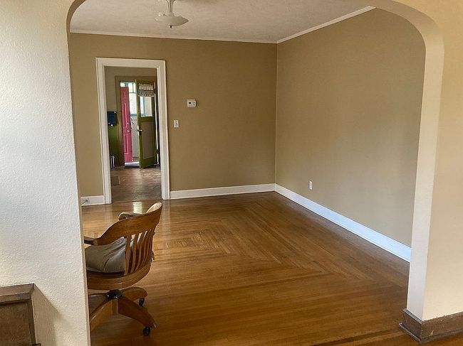 Photo of 105 Thomason Ln, Eugene, OR