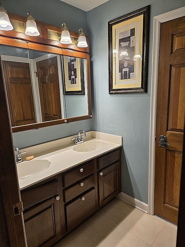 Photo of 110 Bicentennial Ct, Webster City, IA