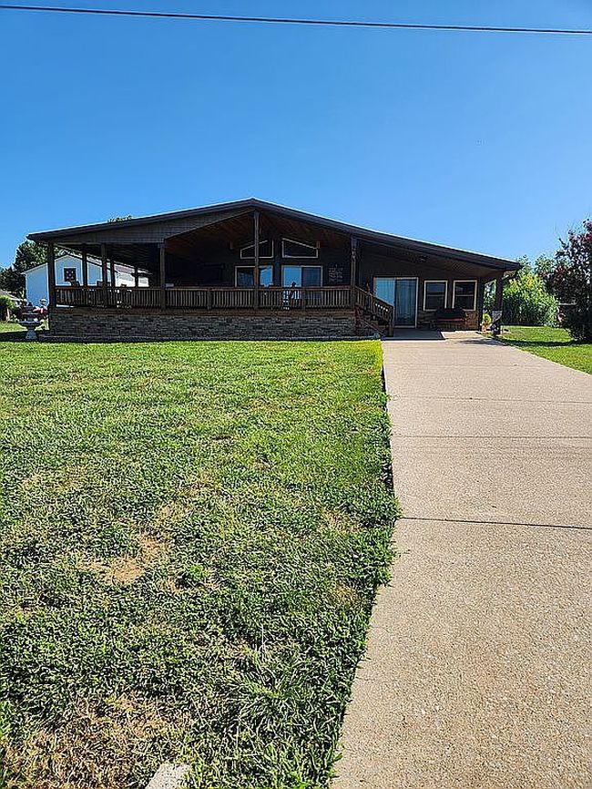 561 Carriage Cove Rd, Cadiz, KY