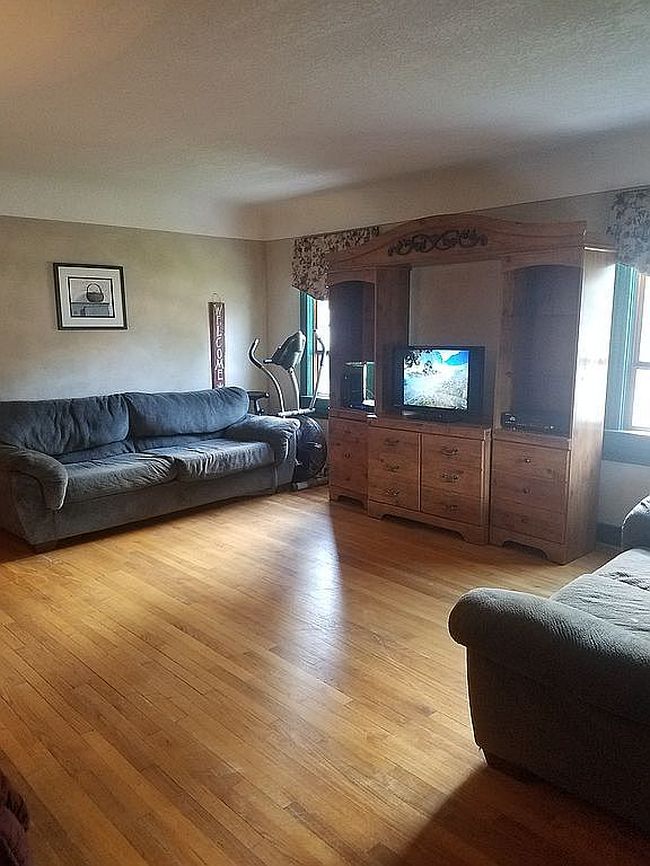 Photo of 98 Lamotte St, Sandusky, MI