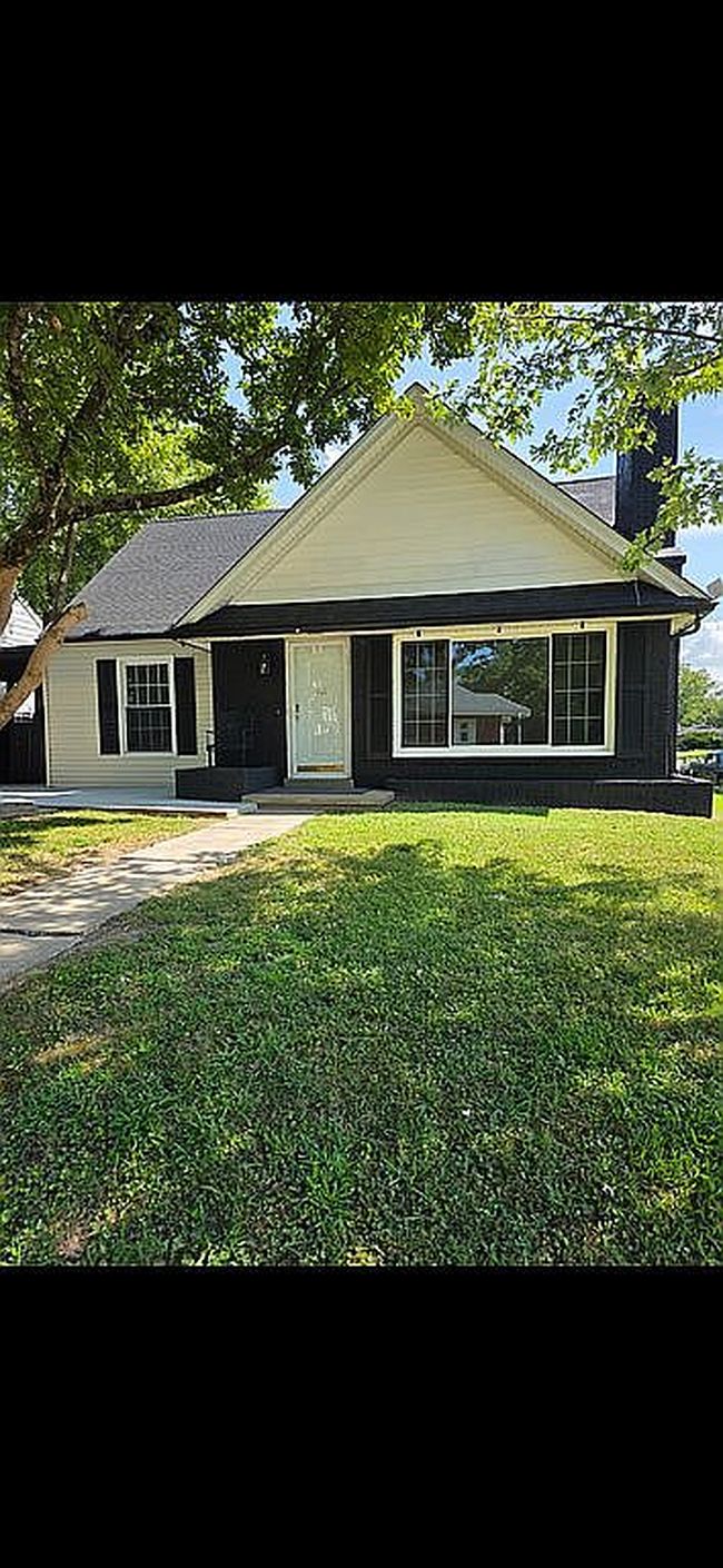 Photo of 1121 Good Hope St, Cape Girardeau, MO