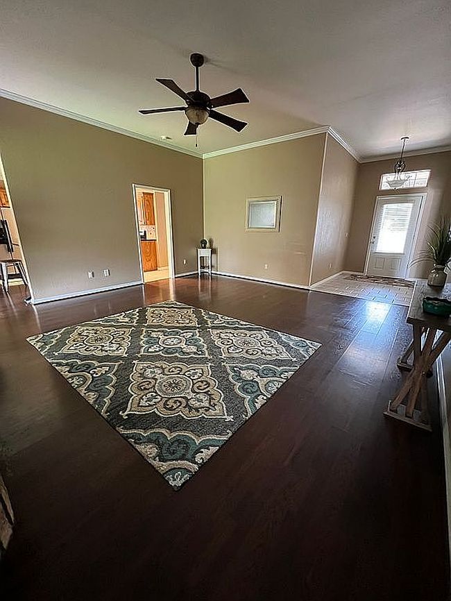 Additional photo 2 of property located at 6604 Deer Park Dr