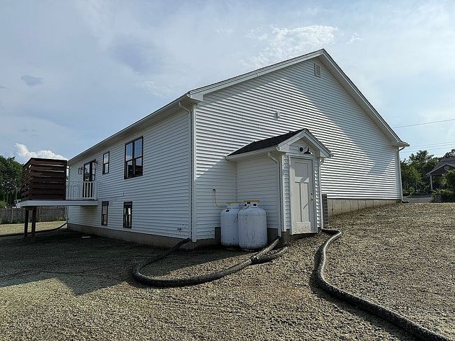 Photo of 136 Vienna Ave, Ludlow, MA