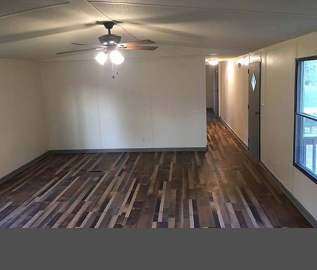 Image of 240 Shannon Dr