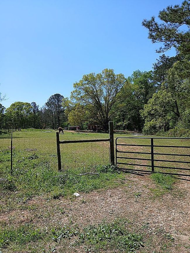 Photo of 486 Sweetwater Bnd #2, Villa Rica, GA