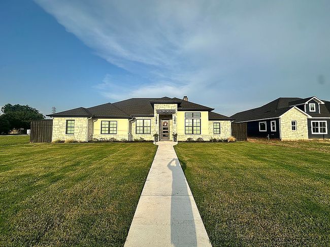 Image of 904 N Davis St