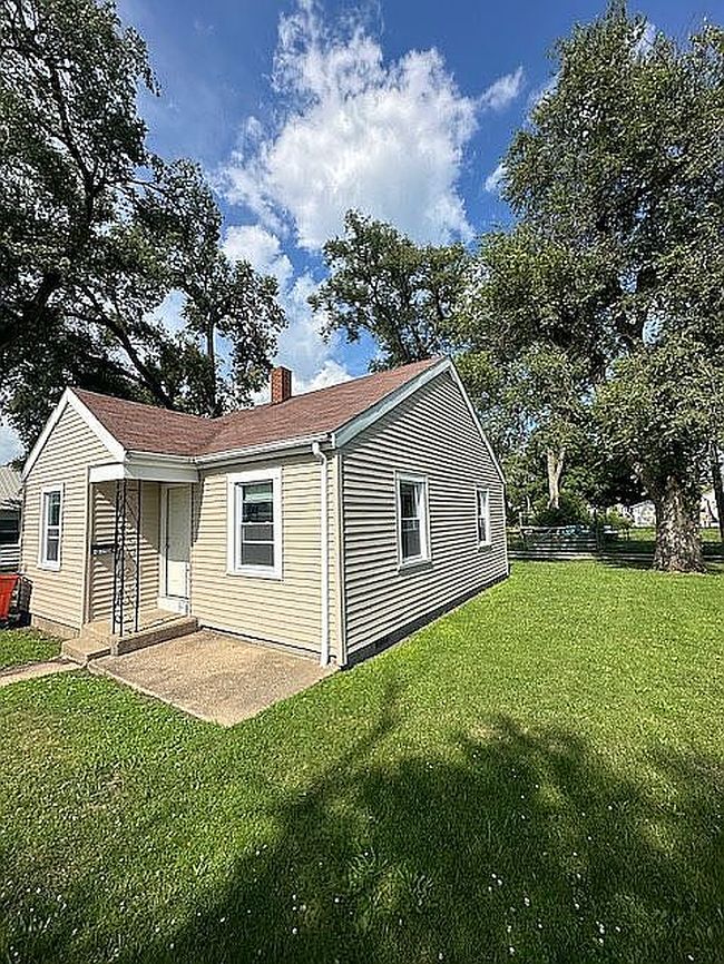 Additional photo 1 of property located at 4 Brown Ct