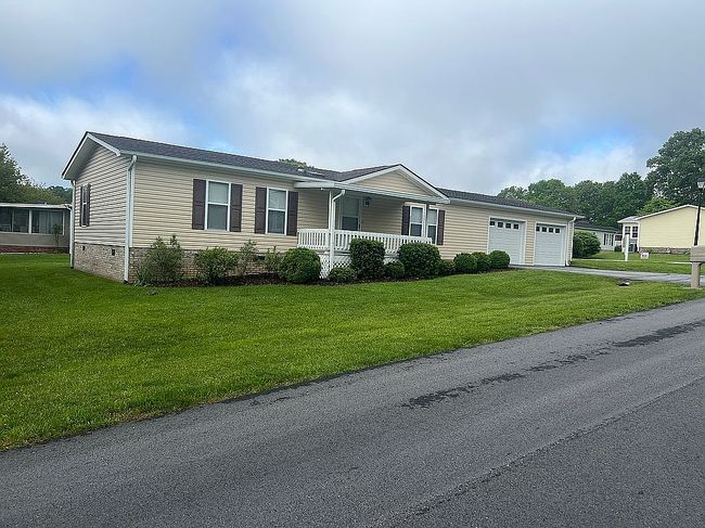 Image of 14 Beechnut Dr
