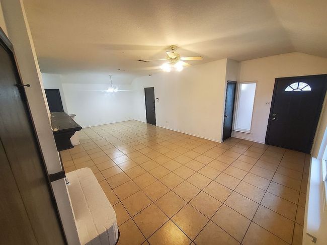 Additional photo 2 of property located at 3023 San Martin Dr