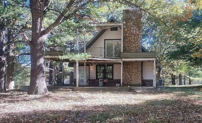 Photo of 146 Wagon Wheel Rd, Carbondale, IL