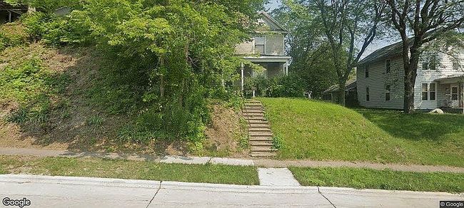 Photo of 405 W 8th St, Muscatine, IA