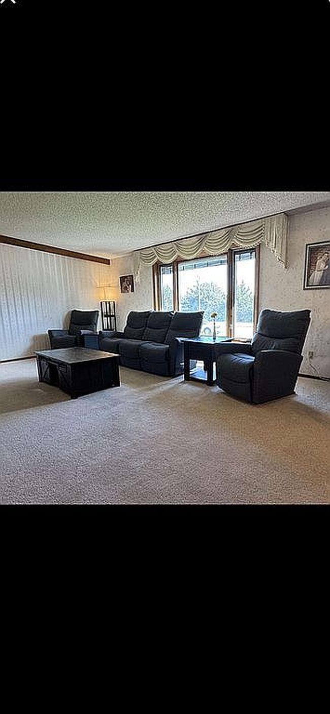 Photo of 224 Burnham Dr, Alliance, NE