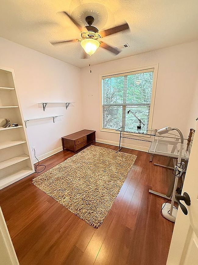 Photo of 1406 Finchley Ct, Opelika, AL