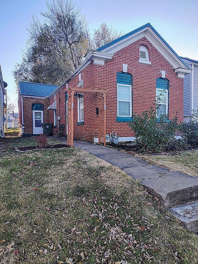 Additional photo 3 of property located at 624 Monroe St