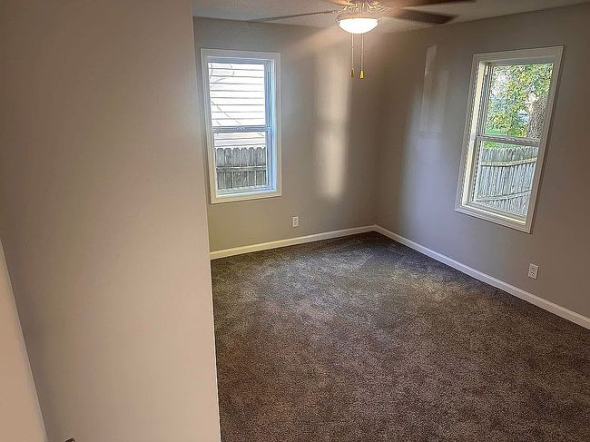 Image of 1164 S Conway Ave