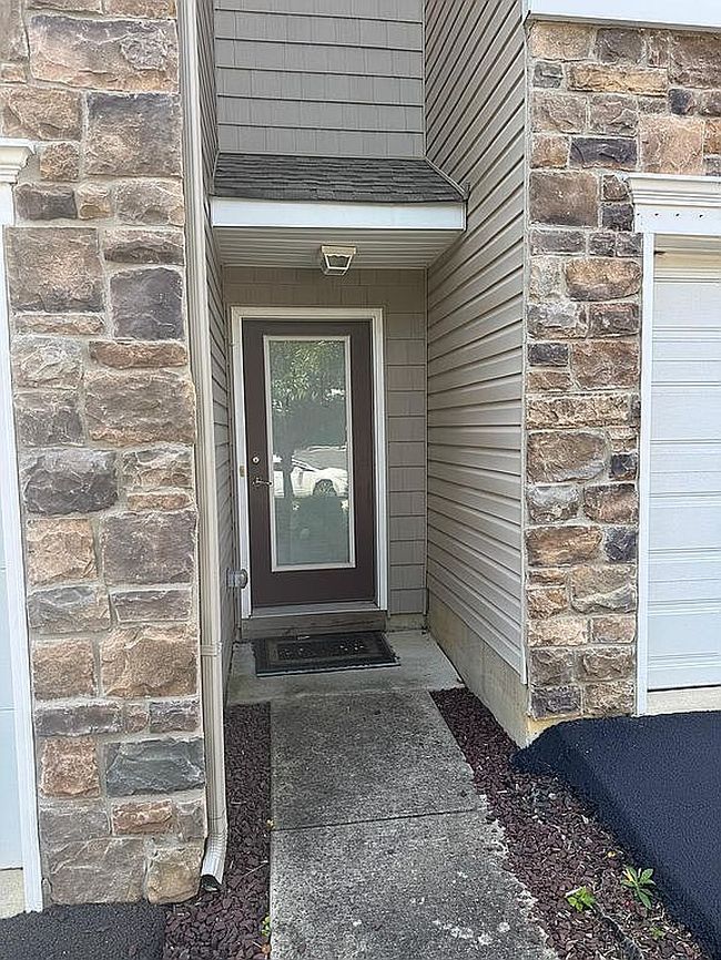Photo of 207 Saddlebrook Dr, Bensalem, PA