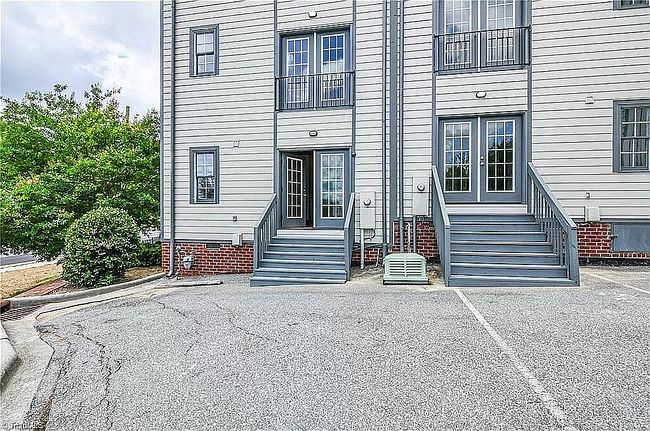Image of 445 Mcadoo Ave