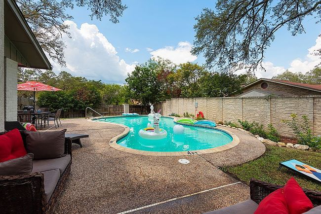 Photo of 4435 Huntington Woods St, San Antonio, TX