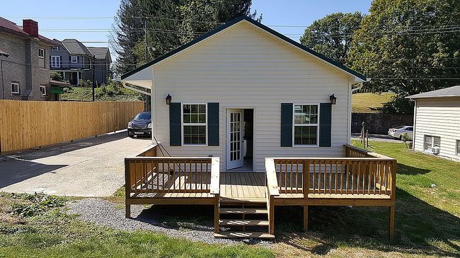 Photo of 719 N Kanawha St, Beckley, WV