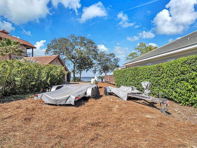 Image of 576 Shelter Cove Dr