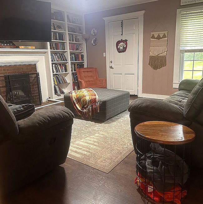 Additional photo 2 of property located at 1085 Purdy Rd