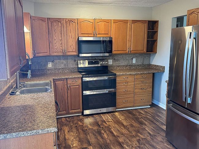 Photo of 1100 N 3rd St, Springfield, NE