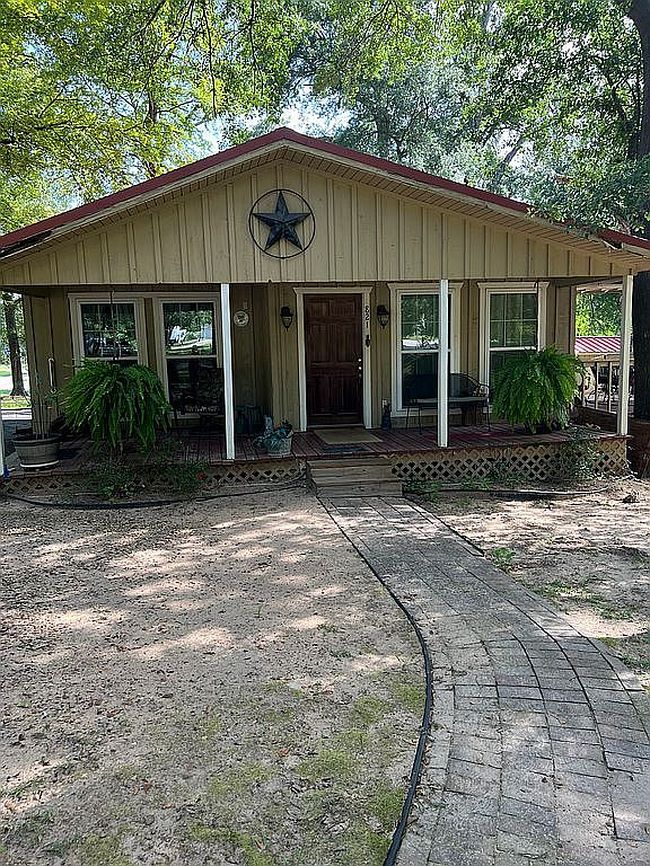 Photo of 921 Angies Xing, Tool, TX