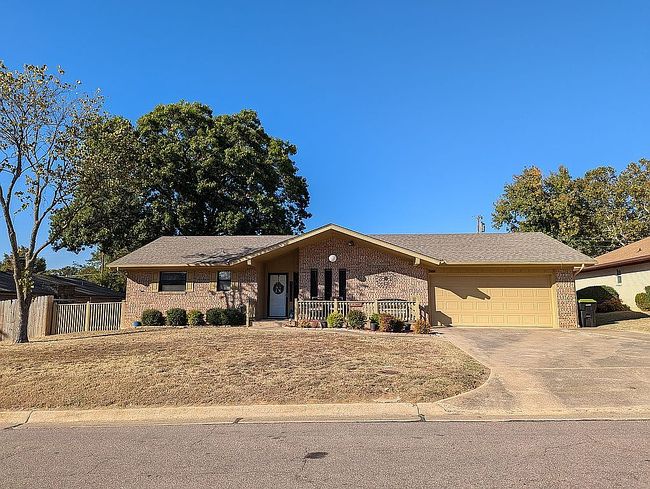 Photo of 1916 E 13th St, Ada, OK