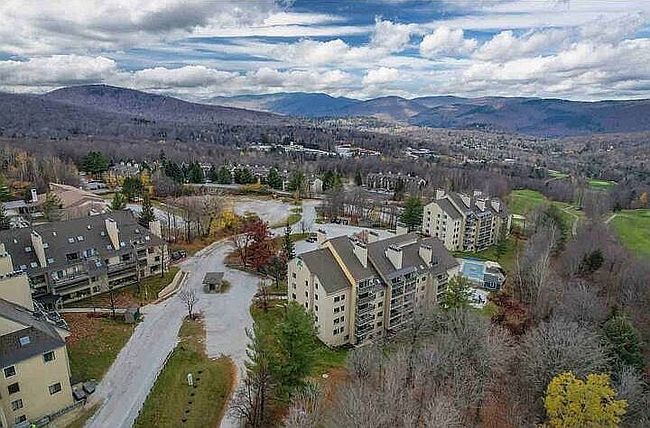 Photo of 135 E Mountain Rd, Killington, VT