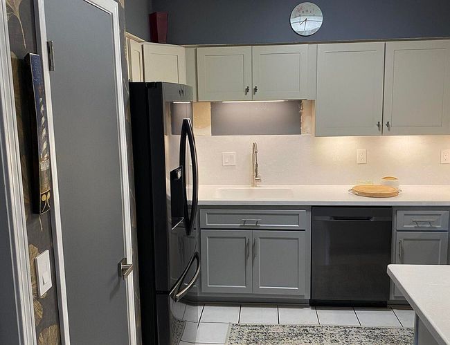 Additional photo 2 of property located at 1974 Bluebird W