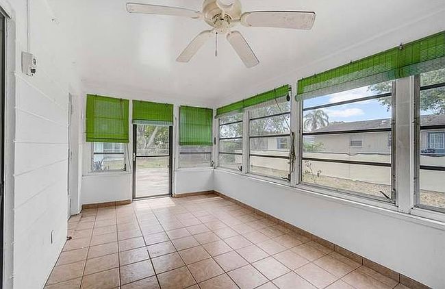 Image of 2813 21st Ave W