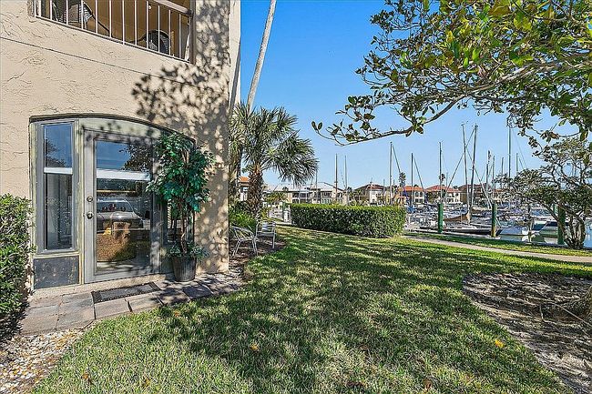 Image of 3101 Harbor Dr