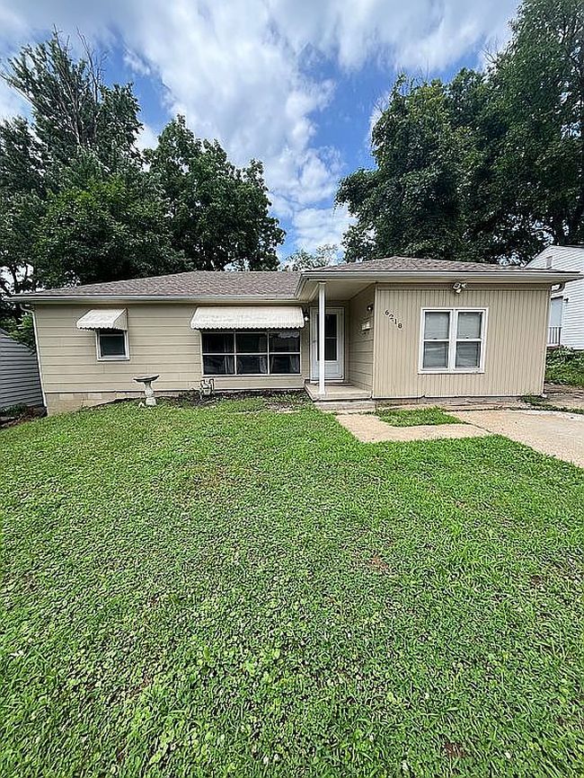 Photo of 6218 Rowland Ave