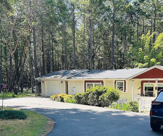Image of 341 Thornridge Ln