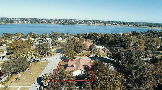 Image of 900 Carlton Ave