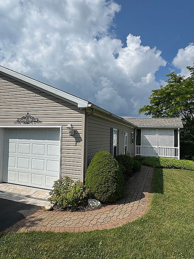 Photo of 7401 Wildflower Way, Bath, NY