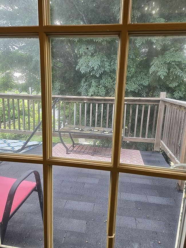 Additional photo 2 of property located at 2205 Yellow Rose Dr